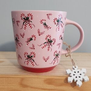 Prima Designs Pink Christmas Holiday Ceramic Mug with Candy Cane Design NWT